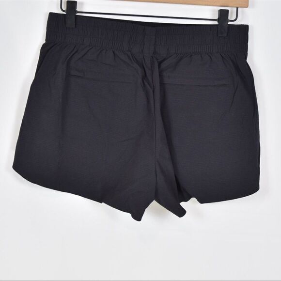 Athleta Black Mod Trekkie Shorts 4 - Picture 5 of 6
